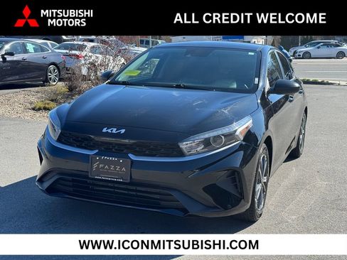 Used 2022 Kia Forte LXS FWD image 1