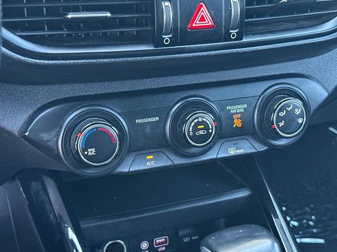 Used 2021 Kia Forte GT-Line image 18