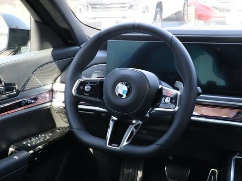 Used 2026 BMW 740i w/ Premium Package RWD image 26