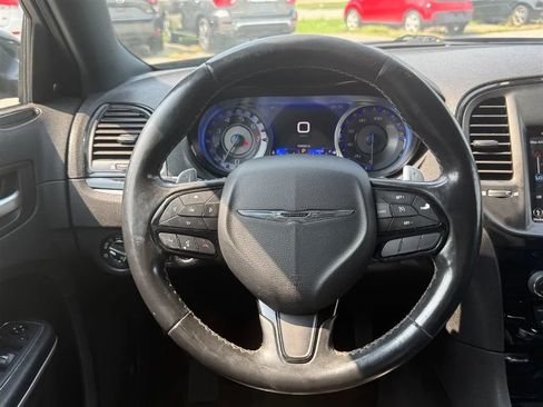 Used 2019 Chrysler 300 S RWD image 10