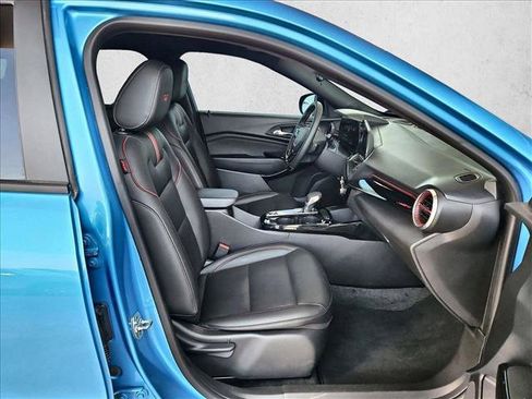 Used 2025 Chevrolet Trax RS w/ Driver Confidence Package FWD image 20