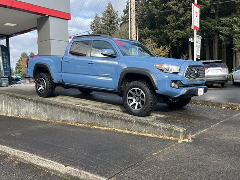 Certified 2019 Toyota Tacoma TRD Off-Road w/ Technology Package image 1