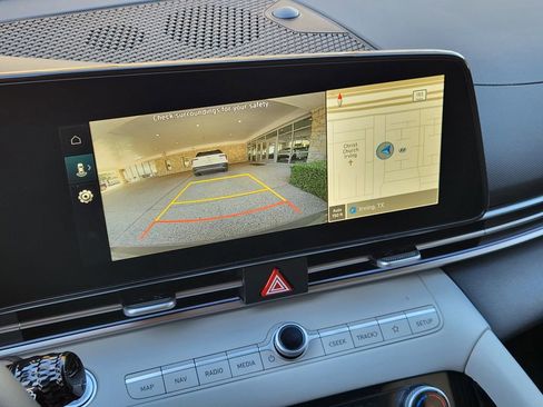 New 2026 Hyundai Elantra Limited FWD image 12