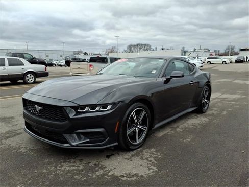 Used 2024 Ford Mustang Coupe image 3