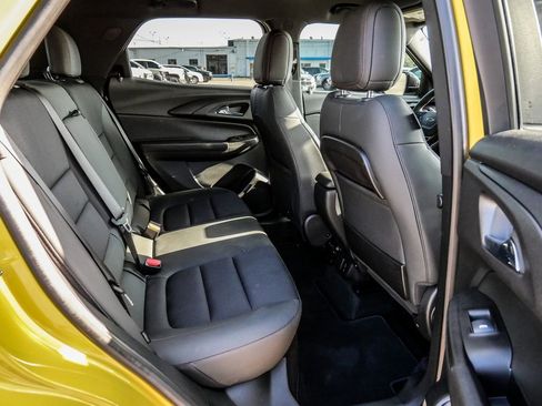 Used 2023 Chevrolet TrailBlazer RS w/ Convenience Package FWD image 19