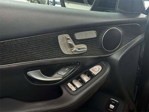 Certified 2022 Mercedes-Benz GLC 300 4MATIC image 11