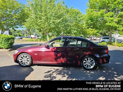 Used 2009 BMW 328i Sedan w/ Premium Pkg RWD image 6