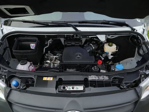 New 2025 Mercedes-Benz Sprinter 2500 image 11
