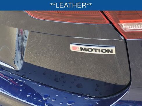 Used 2021 Volkswagen Tiguan SE image 8