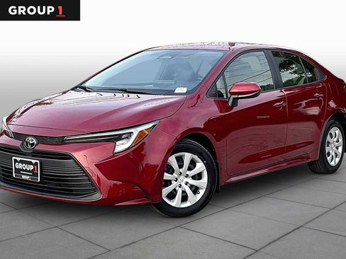 Used 2026 Toyota Corolla LE FWD image 1