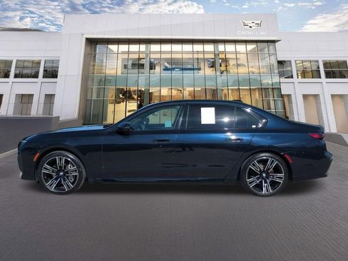 Used 2023 BMW 740i w/ Parking Assistance Package image 8