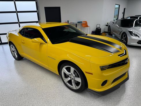 Used 2010 Chevrolet Camaro SS RWD image 21
