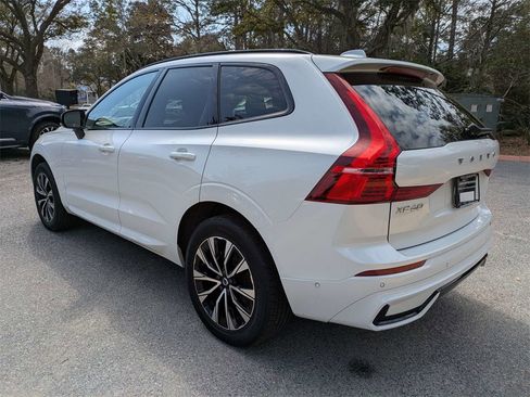 Used 2023 Volvo XC60 B5 Plus image 6