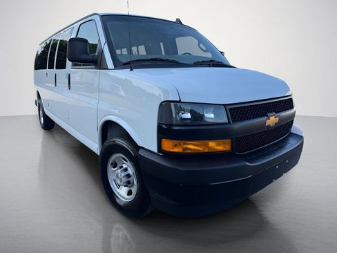 Used 2021 Chevrolet Express 2500 w/ Driver Convenience Package RWD image 7