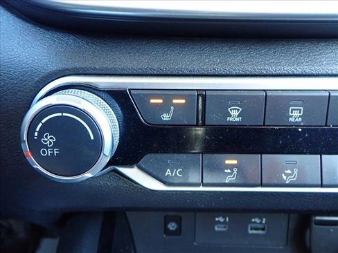 Used 2023 Nissan Altima 2.5 SR w/ SR Premium Package image 19