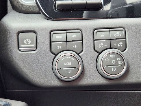 New 2026 Chevrolet Silverado 1500 LTZ w/ Technology Package image 17