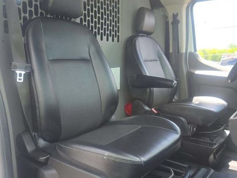 Used 2021 Ford Transit 250 Low Roof RWD image 7