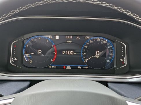 New 2026 Volkswagen Taos SEL image 33