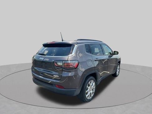 Used 2022 Jeep Compass Latitude w/ Sun and Sound Group AWD/4WD image 14