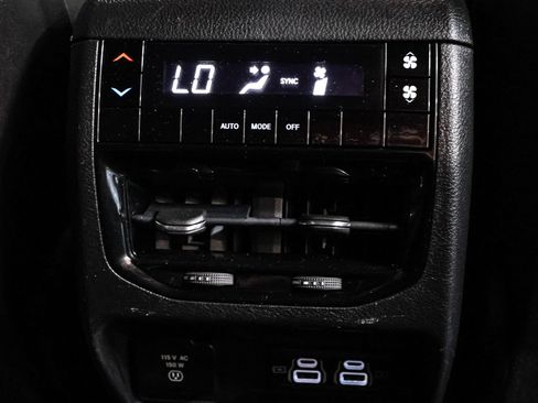 Used 2022 Jeep Grand Cherokee L Laredo AWD/4WD image 26