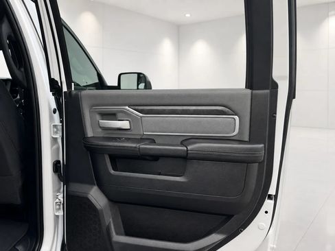 Used 2021 RAM 2500 Big Horn AWD/4WD image 16
