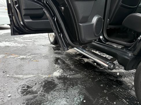 Used 2012 Jeep Liberty Limited Jet w/ Chrome Accents Group image 8