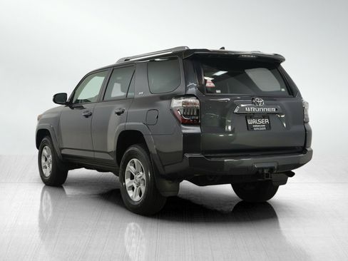 Used 2018 Toyota 4Runner SR5 image 3