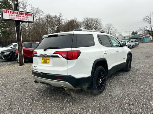 Used 2019 GMC Acadia SLT image 2