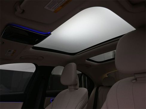 New 2025 Mercedes-Benz E 350 Sedan image 2