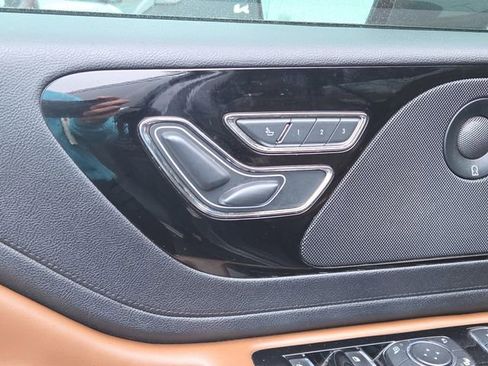 Used 2021 Lincoln Aviator Reserve w/ Equipment Group 208A image 11