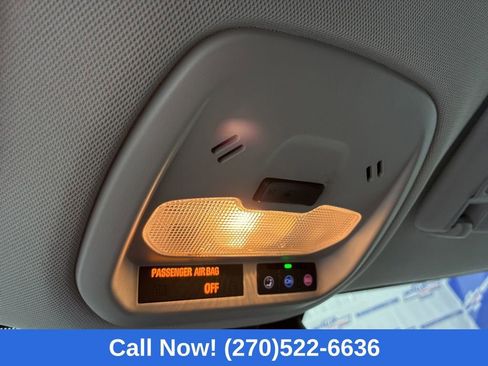 Used 2025 Chevrolet Trax LT image 27