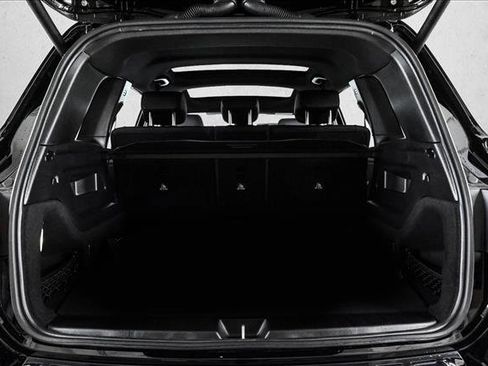 New 2026 Mercedes-Benz GLB 250 4MATIC image 6