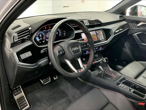 Certified 2025 Audi Q3 2.0T Premium Plus w/ Premium Plus Package image 16