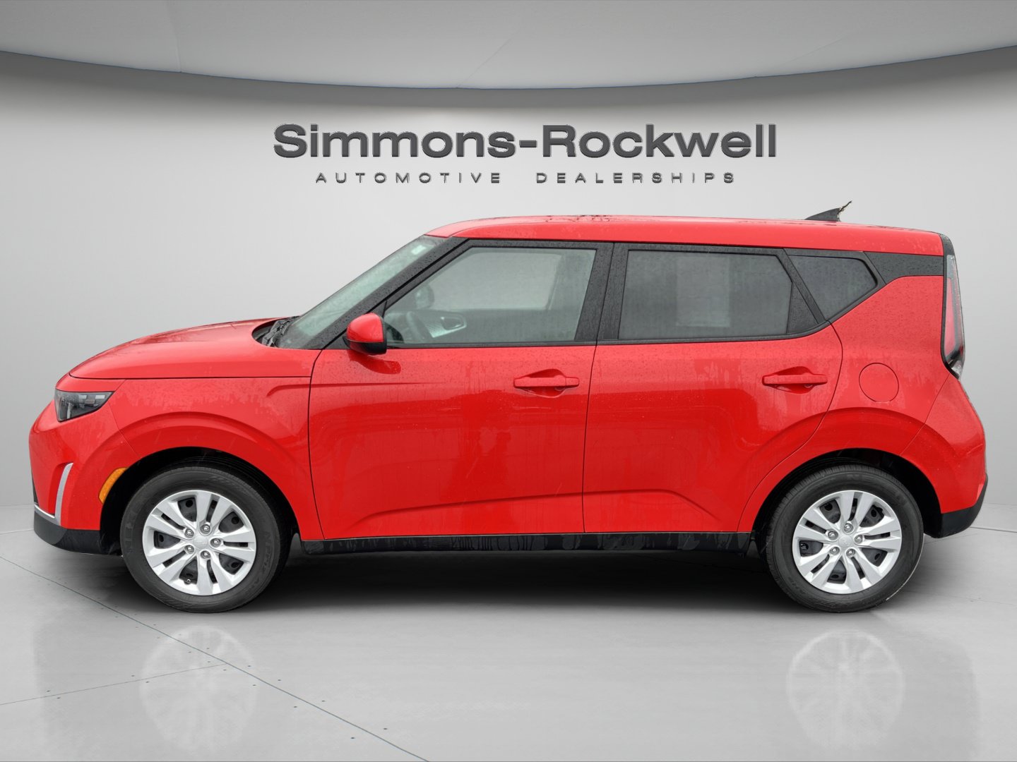 Used 2025 Kia Soul LX FWD image 2