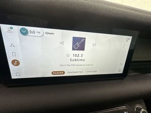 Used 2021 Land Rover Defender 110 X-Dynamic SE AWD/4WD image 13