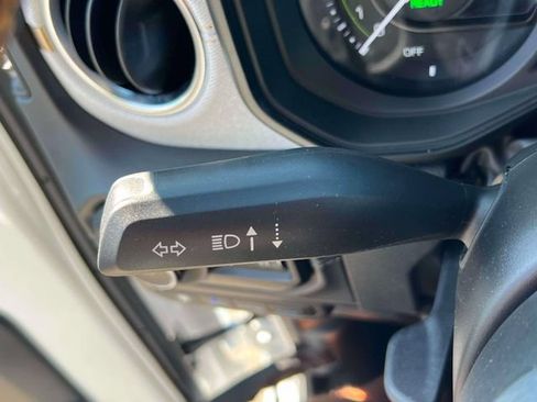 Used 2024 Jeep Wrangler Unlimited Sahara AWD/4WD image 19