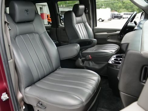 Used 2014 Chevrolet Express 1500 RWD image 43
