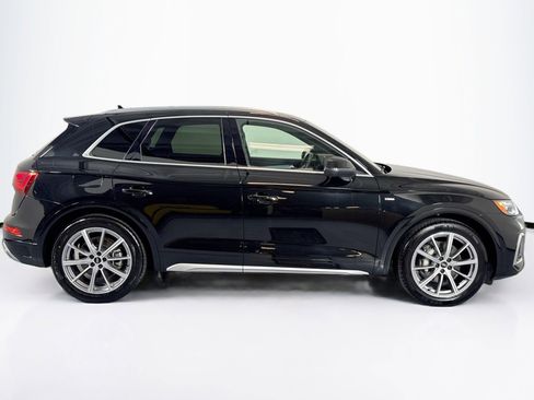 Used 2022 Audi Q5 e Prestige w/ Prestige Package image 4