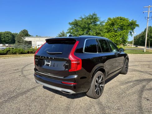 Used 2021 Volvo XC90 T6 Momentum w/ Advanced Package AWD/4WD image 9