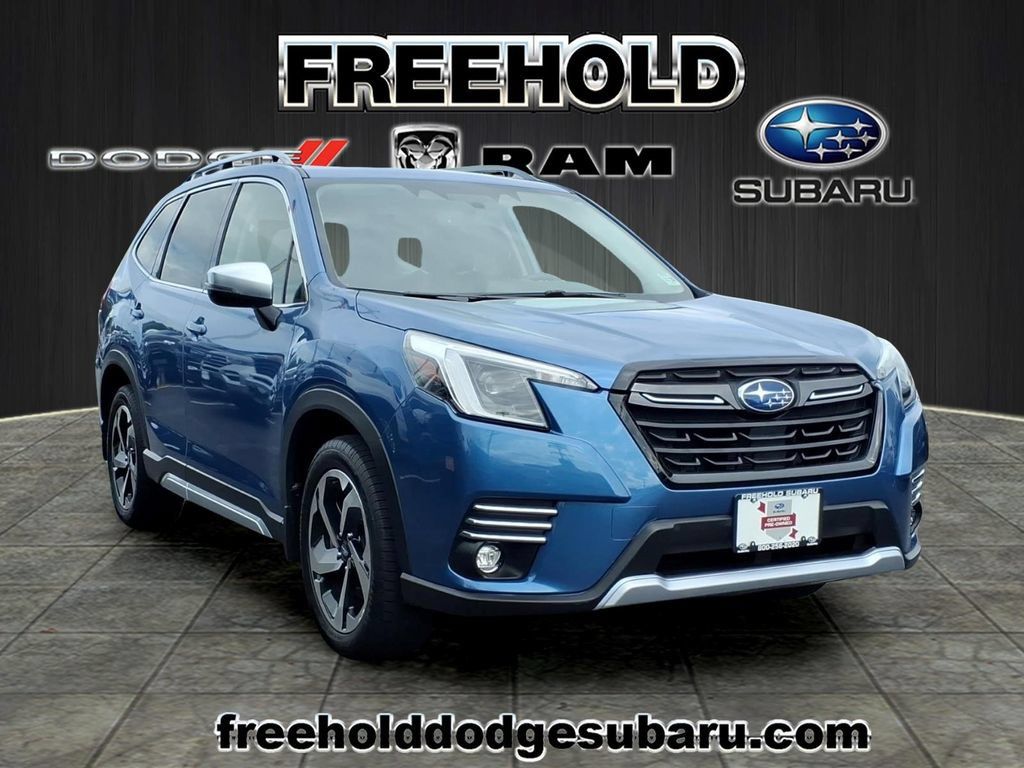 Certified 2023 Subaru Forester Touring AWD/4WD image 1