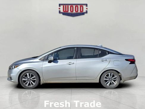 Used 2020 Nissan Versa SV image 4