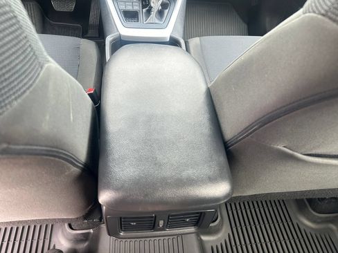 Certified 2024 Toyota RAV4 LE AWD/4WD image 27