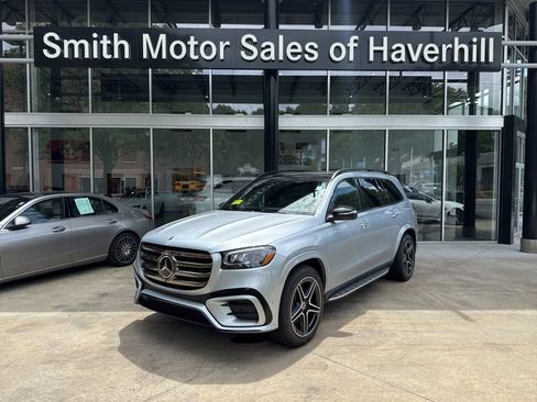 Used 2025 Mercedes-Benz GLS 450 4MATIC image 1