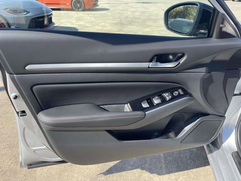 New 2025 Nissan Altima 2.5 SR w/ SR Premium Package image 19