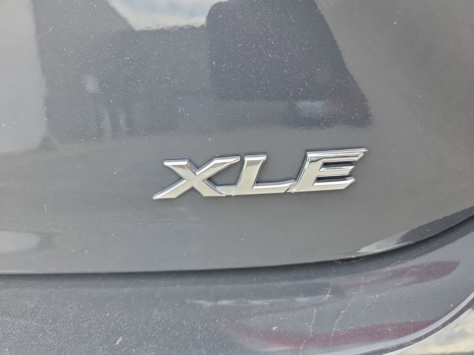Used 2025 Toyota Camry XLE FWD image 8