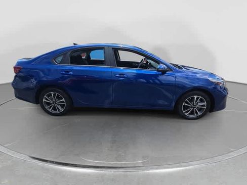 Used 2023 Kia Forte LXS w/ LXS Technology Package FWD image 9