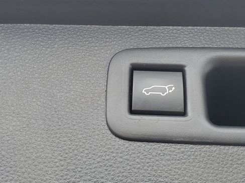 Used 2022 Toyota Highlander XSE image 33