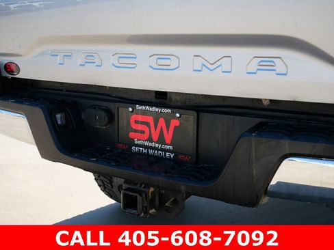 Used 2021 Toyota Tacoma SR5 RWD image 34