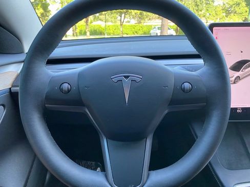 Used 2021 Tesla Model 3 Standard Range Plus RWD image 24