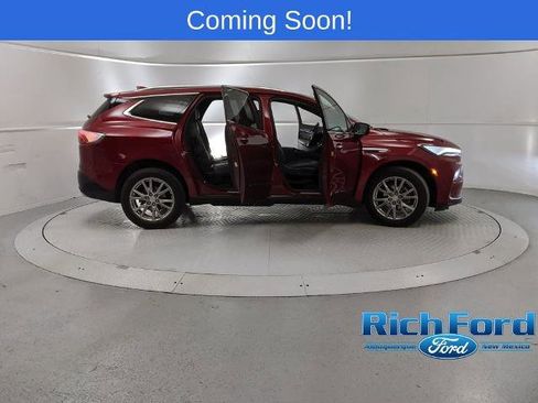 Used 2022 Buick Enclave Essence w/ Experience Buick Package image 8